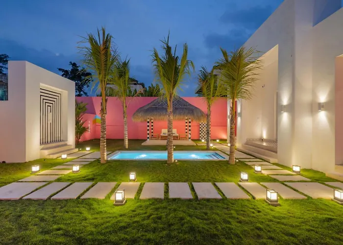 Ferienhaus Pink Paradise Canggu Tanah Lot