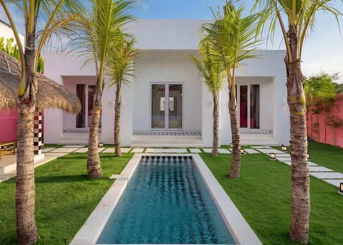 Ferienhaus Pink Paradise Canggu Tanah Lot